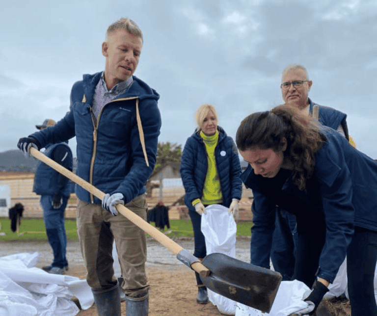 Magyar Péter Sulyoknak: Két palacsintasütés közben tanulmányozza az alaptörvényt