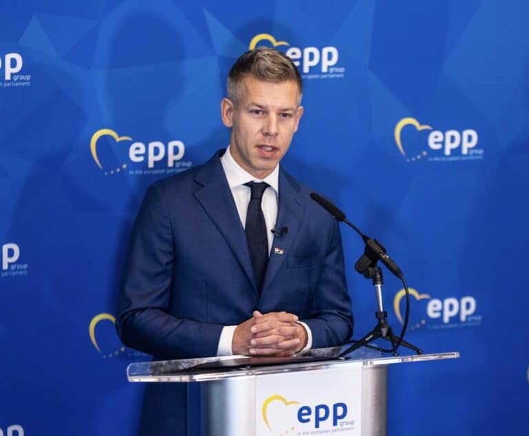 Magyar Péter: „Üres ígéretekkel nem lehet gazdasági csodát tenni”