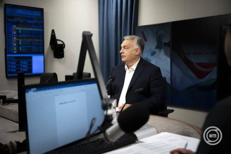 Orbán Viktor pánikban: Brüsszeli összeesküvéssel riogat, miközben az ország gazdasági összeomlás szélén áll