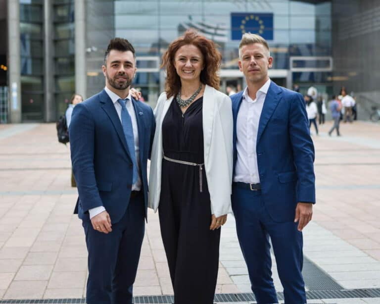 Fideszes képviselő támadja a TISZA Pártot: Alaptalan vádaskodás és kiforgatott valóság az Európai Parlamentben