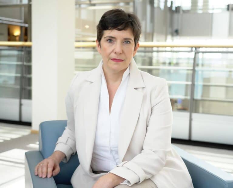 Dobrev Klára Orbán Viktornak: „Ön tolvajjá válik, ha nem cselekszik azonnal!”