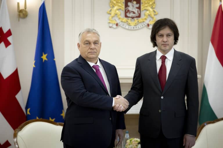 Oroszbarát grúz kormányfőt hívott Budapestre Orbán Viktor az EU-csúcsra