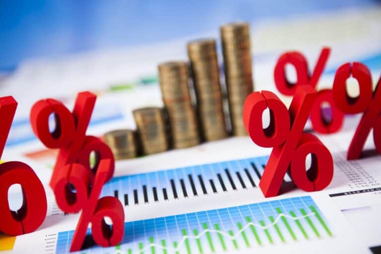 A munkáshitel előnyei és buktatói: vonzó lehetőség vagy pénzügyi csapda?