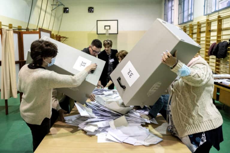 Átrajzolják a választókerületeket: Gond nélkül átment a Fidesz javaslata az igazságügyi bizottságon