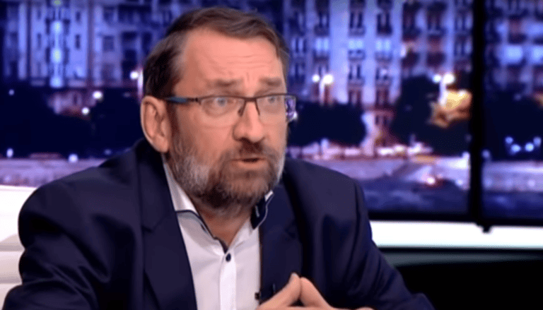 A kormánynak elgurult a gyógyszere, ha tovább veszélyezteti a gyógyszerellátás biztonságát