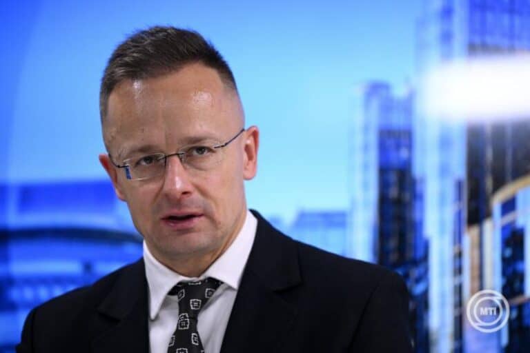 háborúpárti vezetők ülnek össze Párizsban, hogy megakadályozzák az ukrajnai békét