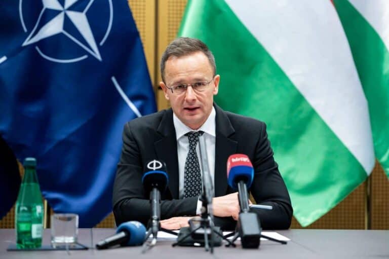 elítéljük a romániai magyarokat ért incidenseket