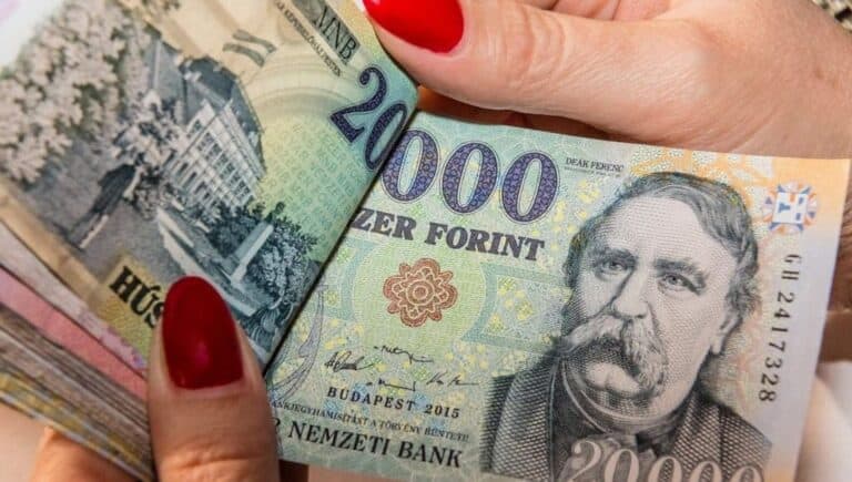 februárban a bruttó átlagkereset 661 400 forint volt, 9,3 százalékkal meghaladta az egy évvel korábbit