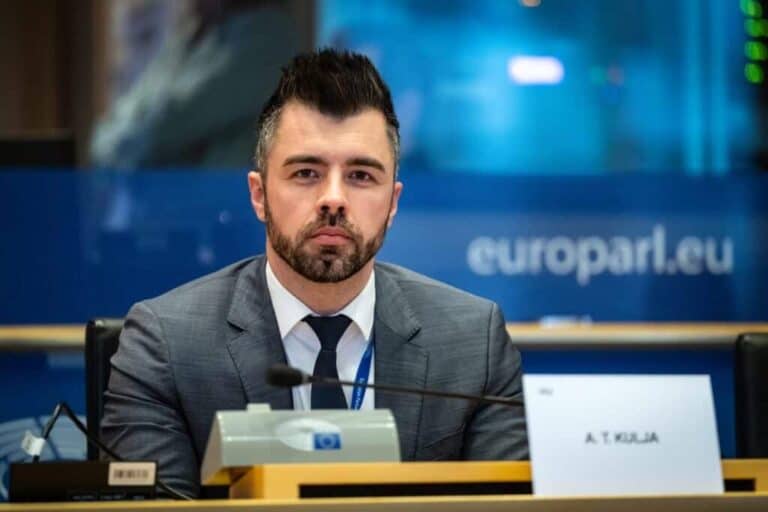 Dr. Kulja András – „Takács Péter egészségügyi államtitkár úgy tűnik, a TISZA-t támogatja!”