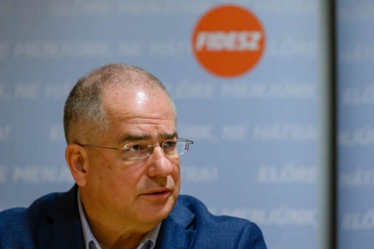 Kósa Lajos: ki kell deríteni, hogy „mit követett el” Ruszin-Szendi Romulusz