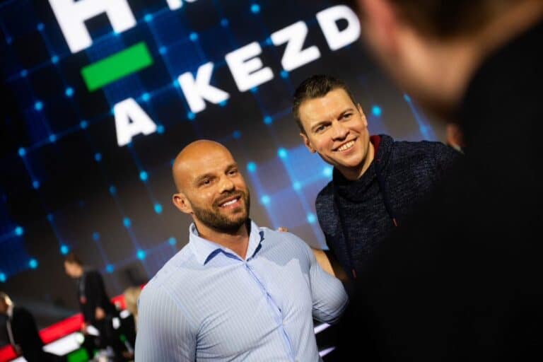 Időseket lehúzó csalóval pózolt Menczer Tamás