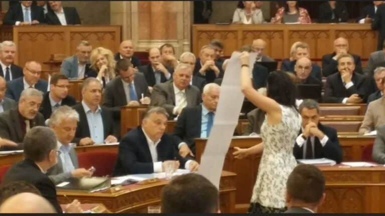 Orbán Viktorék új törvényjavaslata az orosz diktatúra logikáját követi