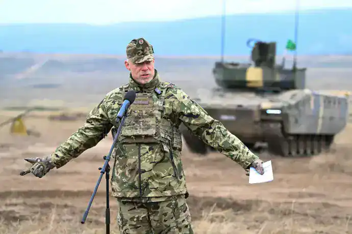 Szalay-Bobrovniczky Kristóf: jönnek a harctér rettegett sárkányai