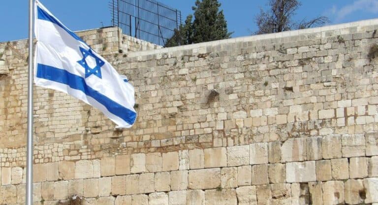 Izraeli miniszterelnök: Izrael elfogadta a tűzszünetet Iránnal