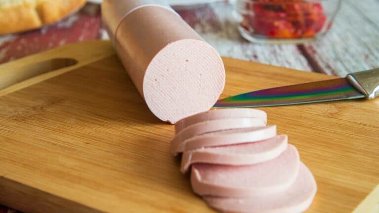 Párizsi házi recept: hogyan készítsünk egészséges és finom felvágottat otthon