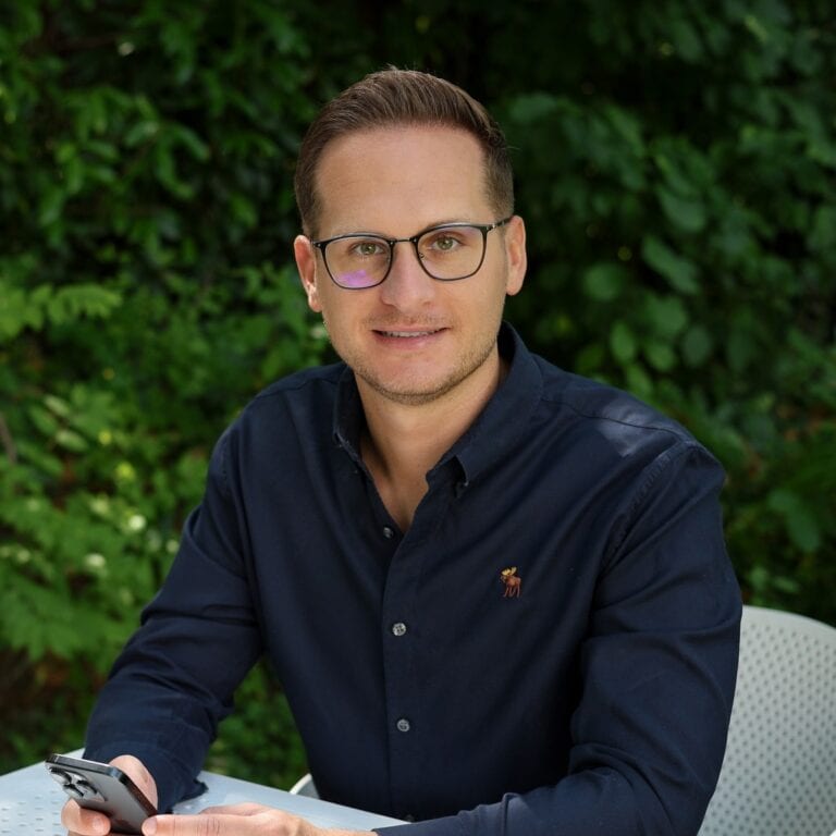 Deák Dániel szerint Lévai Anikó figyelmeztette férjét a migráció veszélyeire