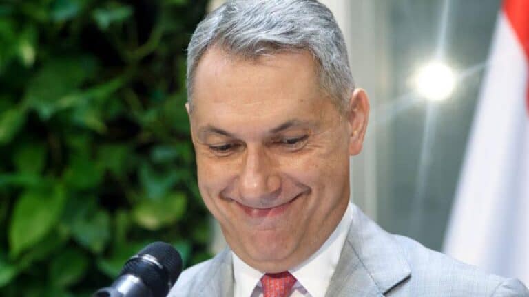 Magyar Péter:”a batidai közpénzszívó Drakula” stábja hazudik