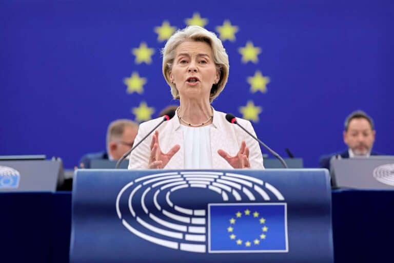 Bizalmatlansági szavazással nézhet szembe Ursula von der Leyen az EP jövő heti plenáris ülésén