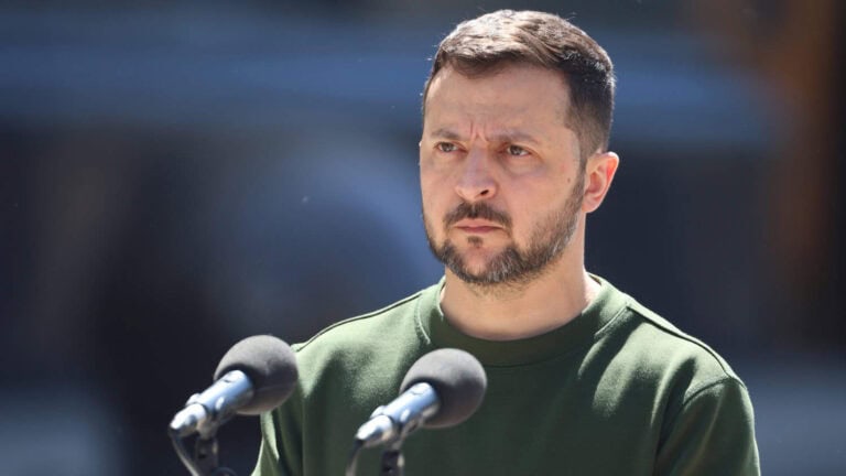 Zelenszkij: Ennek a háborúnak nem fognak véget vetni a politikai nyilatkozatok, valódi lépésekre van szükség