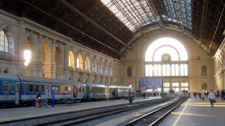 Egy hónapra bezárt a Keleti pályaudvar: itt vannak a legfontosabb tudnivalók