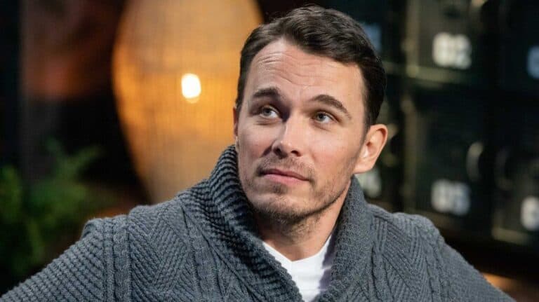 Népszavazási kezdeményezést adott be Lengyel Tamásék színházi társulata: betiltanák a politikai plakátokat