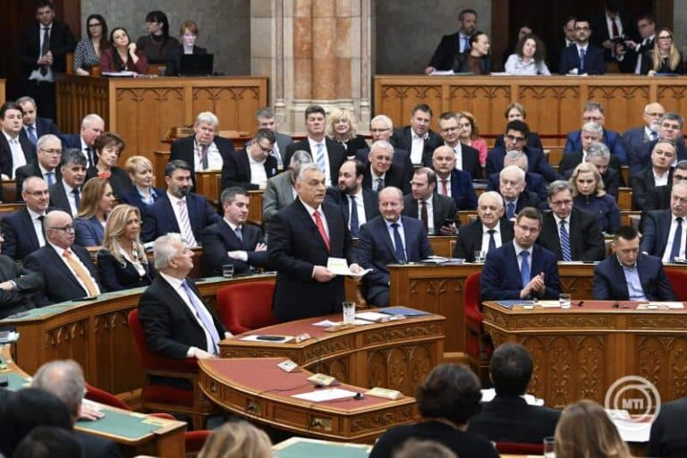 A parlament megszavazta a veszélyhelyzet meghosszabbítását, eddig fog tartani