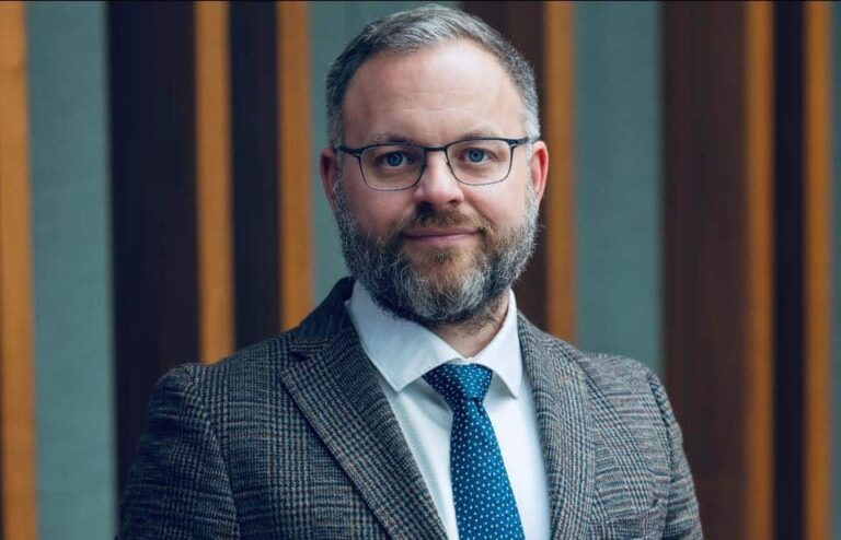 A Fidesz kampányfőnöke szerint hiba volt Magyar Péteréktől, hogy lefoglalták a Fidesz új szlogenjét