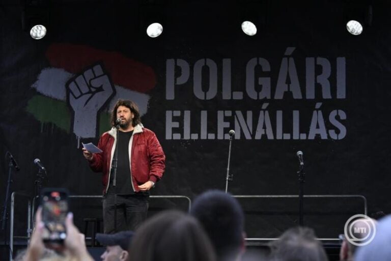 Puzsér Róbert: Magyarországot a Kádár-rendszer bukása után 35 évvel már megint egy pártállam uralja