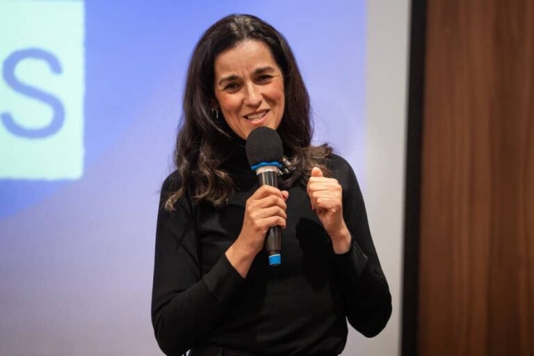 Orbán Anita: Nyomatékosan felszólítjuk Szijjártó Pétert, hogy hagyjon fel az iratmegsemmisítéssel